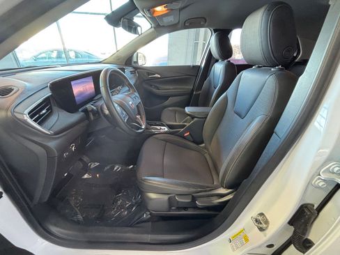 Used 2025 Buick Encore GX Preferred image 28