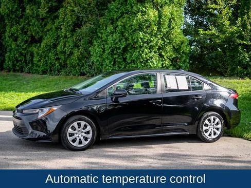 Used 2024 Toyota Corolla LE FWD image 8