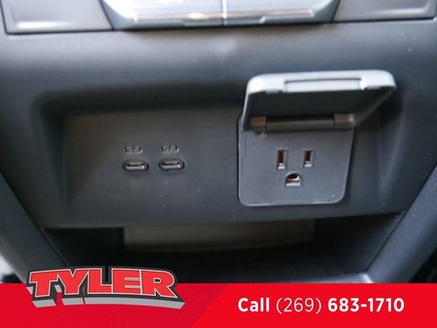 New 2026 Chevrolet Traverse LT w/ Midnight/Sport Edition AWD/4WD image 41