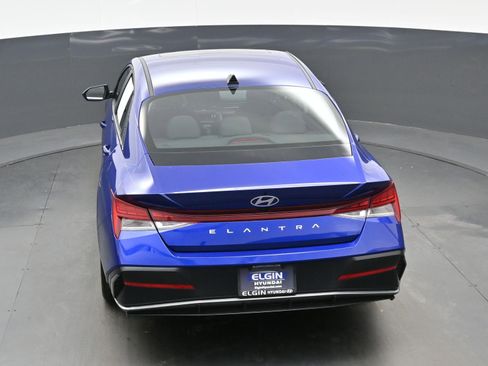 Certified 2025 Hyundai Elantra SEL image 34