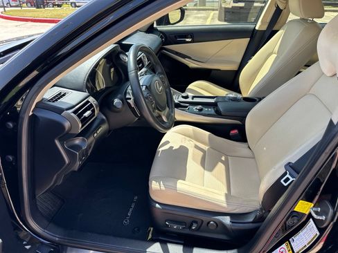 Used 2014 Lexus IS 250 w/ Premium Package RWD image 11