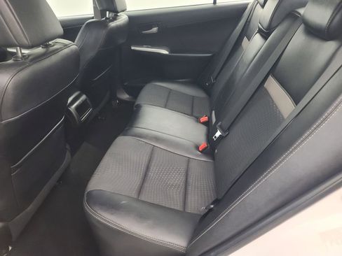 Used 2013 Toyota Camry SE image 19