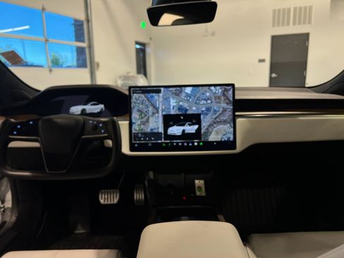 Used 2021 Tesla Model S Plaid AWD/4WD image 31