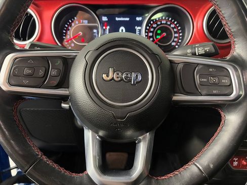 Used 2022 Jeep Gladiator Rubicon w/ LED Lighting Group AWD/4WD image 16