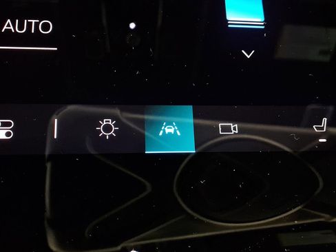 Used 2025 Cadillac Escalade ESV Sport Platinum w/ LPO, Floor Liner Package AWD/4WD image 22