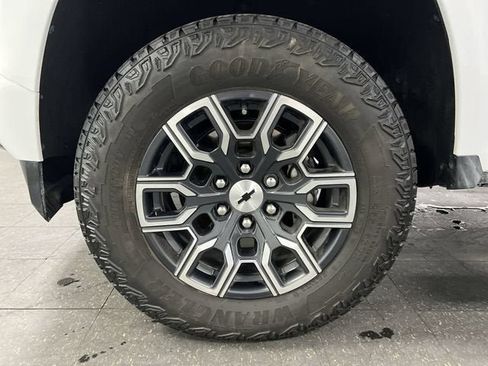 Certified 2024 Chevrolet Colorado Z71 w/ Z71 Convenience Package 2 AWD/4WD image 33