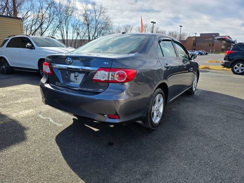 Used 2013 Toyota Corolla LE Special Edition image 3