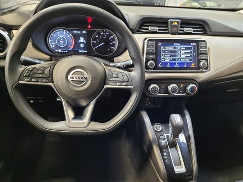 Used 2020 Nissan Versa SV FWD image 22