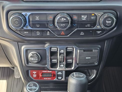 Used 2023 Jeep Wrangler Unlimited Rubicon image 64