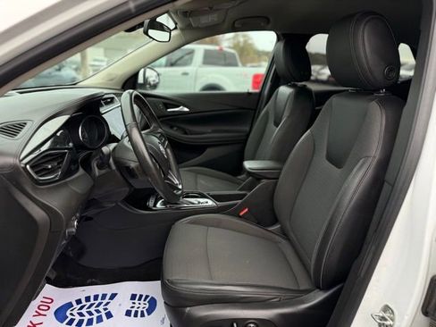 Used 2021 Buick Encore GX Select image 2