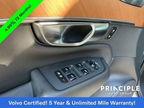 Certified 2022 Volvo XC90 T6 Momentum w/ Advanced Package image 25