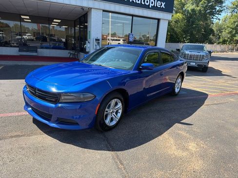 Used 2021 Dodge Charger SXT w/ Leather Interior Group RWD image 1