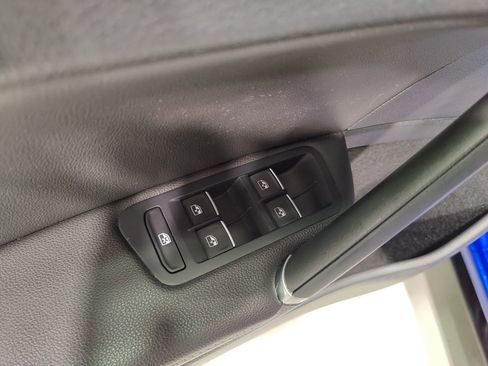 Used 2019 Volkswagen Golf R 4-Door image 23