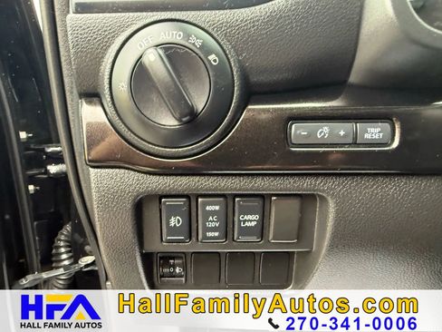 Used 2018 Nissan Titan SL w/ Midnight Edition image 20