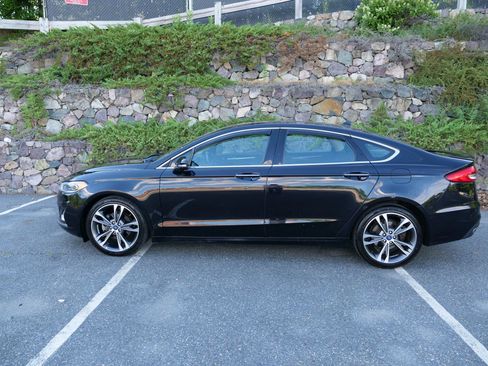 Used 2019 Ford Fusion Titanium AWD/4WD image 8
