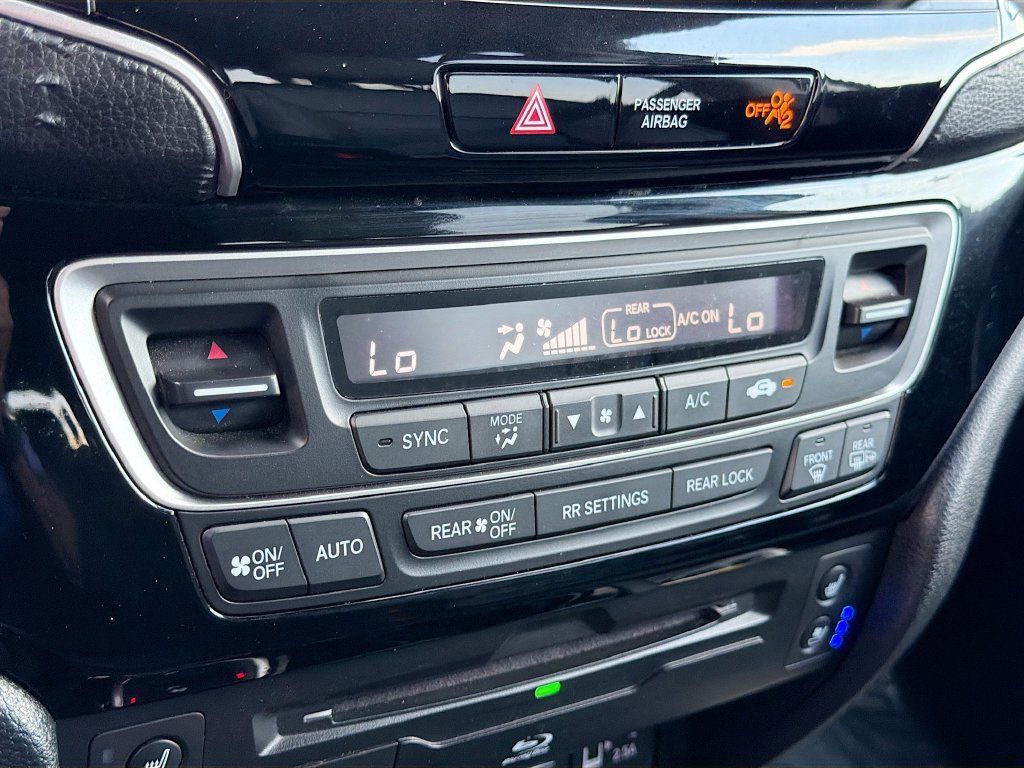 Used 2021 Honda Pilot Elite image 16