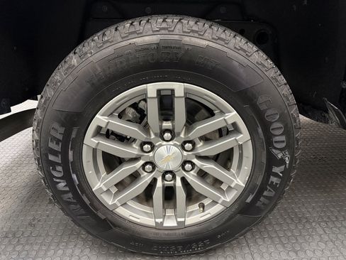 Used 2023 Chevrolet Colorado LT w/ LT Convenience Package image 11