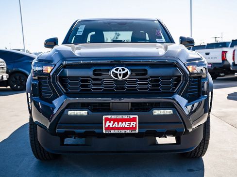 New 2025 Toyota Tacoma TRD Off-Road image 2