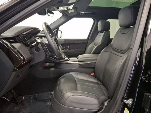 Certified 2025 Land Rover Range Rover Sport Dynamic SE AWD/4WD image 13