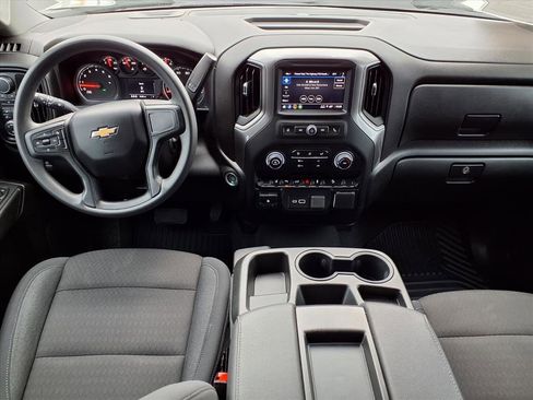 Used 2024 Chevrolet Silverado 2500 Custom w/ Custom Value Package image 12