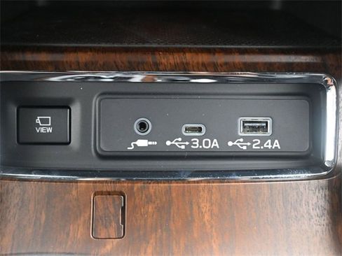 New 2025 Subaru Ascent Touring image 9