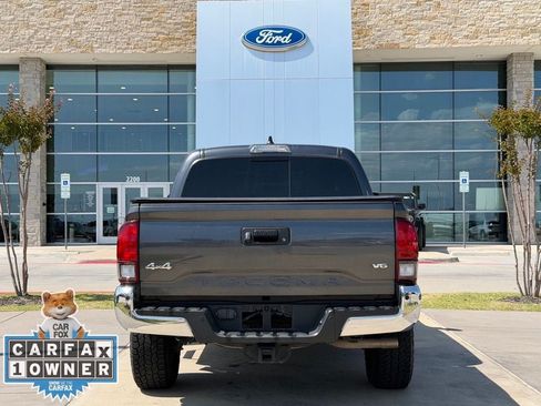 Used 2021 Toyota Tacoma SR5 AWD/4WD image 24