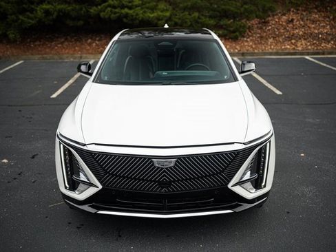 Used 2024 Cadillac Lyriq Tech image 17