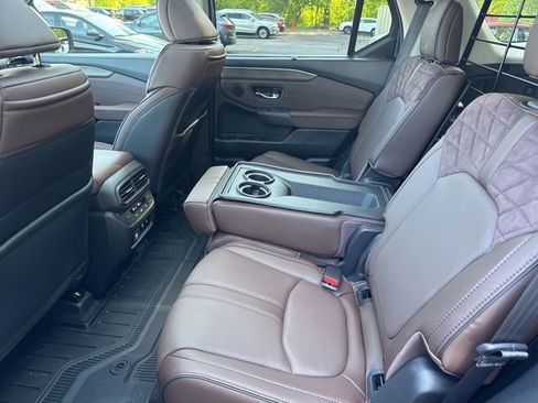 Used 2026 Honda Pilot Elite image 17