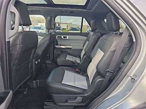 Used 2023 Ford Explorer XLT w/ Equipment Group 202A image 20