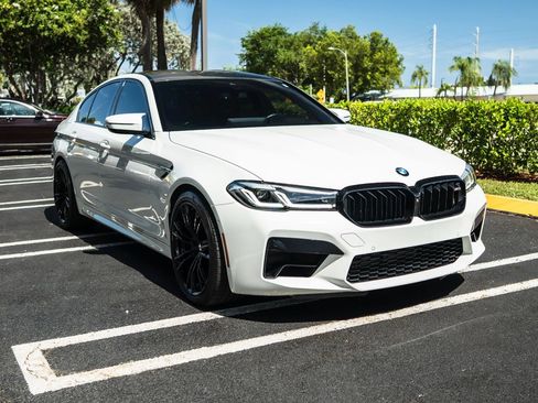 Used 2022 BMW M5 w/ Executive Package AWD/4WD image 3