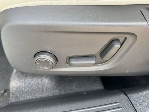 New 2025 Volvo XC40 B5 Plus w/ Protection Package image 22