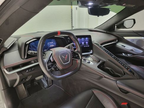 Used 2022 Chevrolet Corvette Stingray Premium Conv w/ Z51 Performance Package RWD image 40