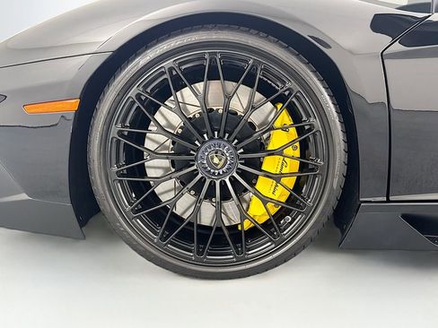 Used 2017 Lamborghini Aventador LP 750-4 Superveloce AWD/4WD image 31