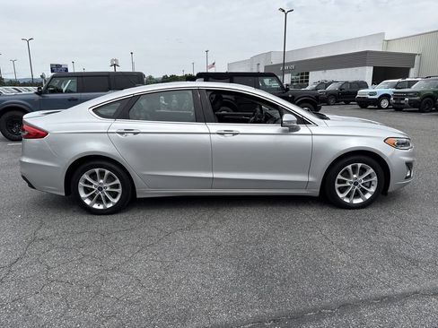 Used 2019 Ford Fusion Energi Titanium FWD image 8