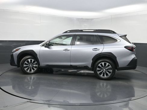 Used 2025 Subaru Outback Limited AWD/4WD image 40