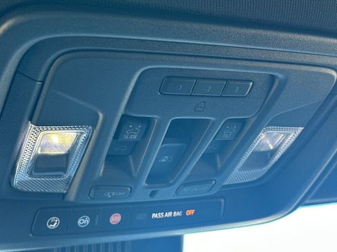 Used 2025 Chevrolet Silverado 1500 High Country AWD/4WD image 23