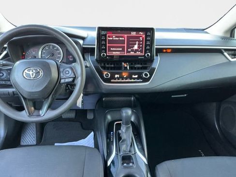Used 2021 Toyota Corolla LE image 11