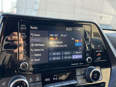 Used 2022 Toyota Highlander XSE image 29