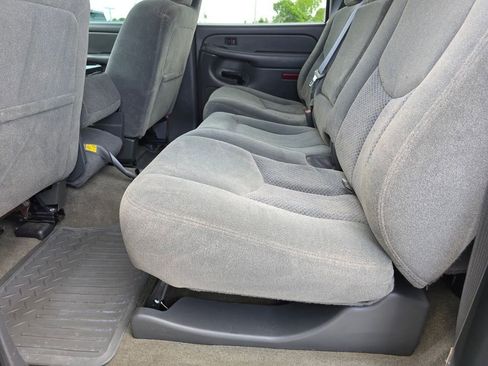 Used 2004 Chevrolet Silverado 2500 LS w/ Skid Plate Package AWD/4WD image 21