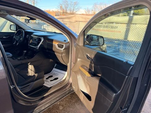 Used 2018 GMC Acadia SLE w/ Driver Alert Package I image 24