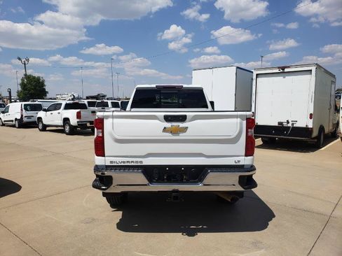 Used 2022 Chevrolet Silverado 2500 LT w/ Convenience Package AWD/4WD image 8