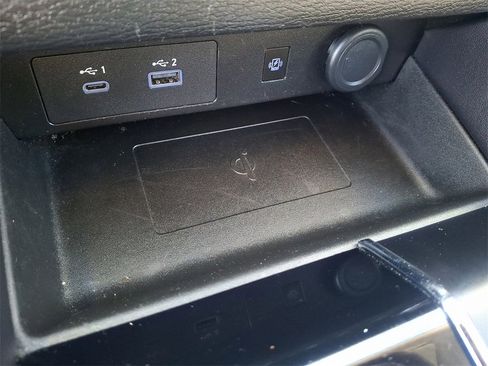 Used 2024 Mitsubishi Outlander SE image 28