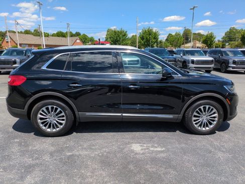 Used 2017 Lincoln MKX Select w/ Select Plus Package FWD image 8