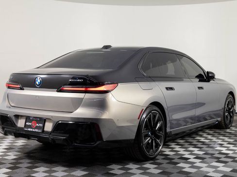 Used 2023 BMW i7 xDrive60 AWD/4WD image 7