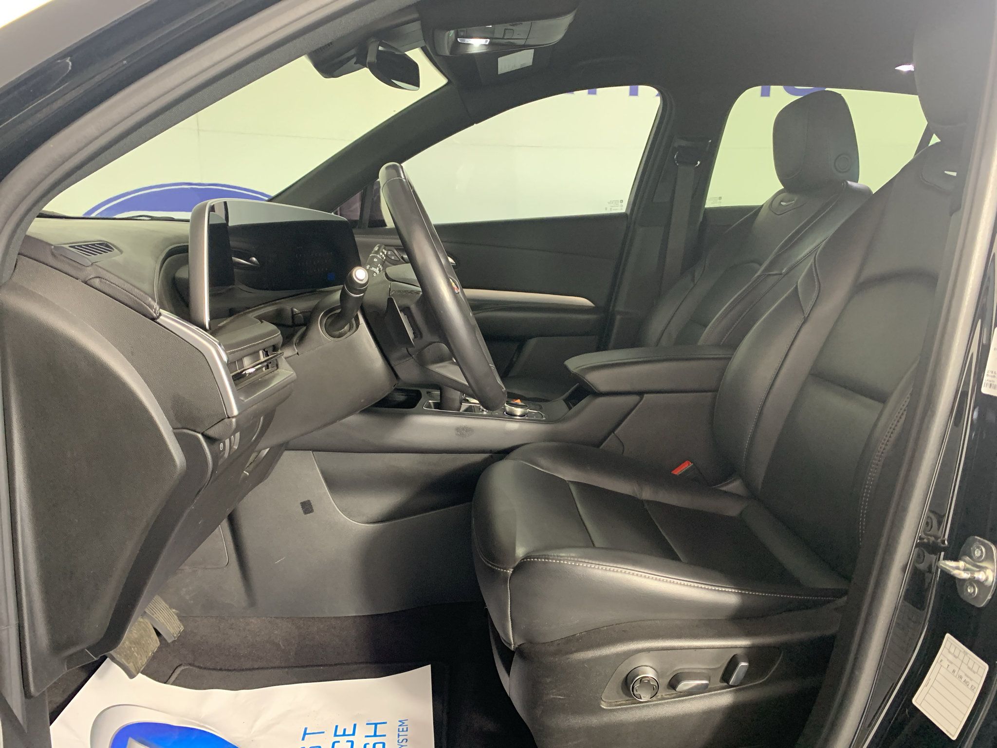 Used 2024 Cadillac XT4 Premium Luxury AWD/4WD image 15