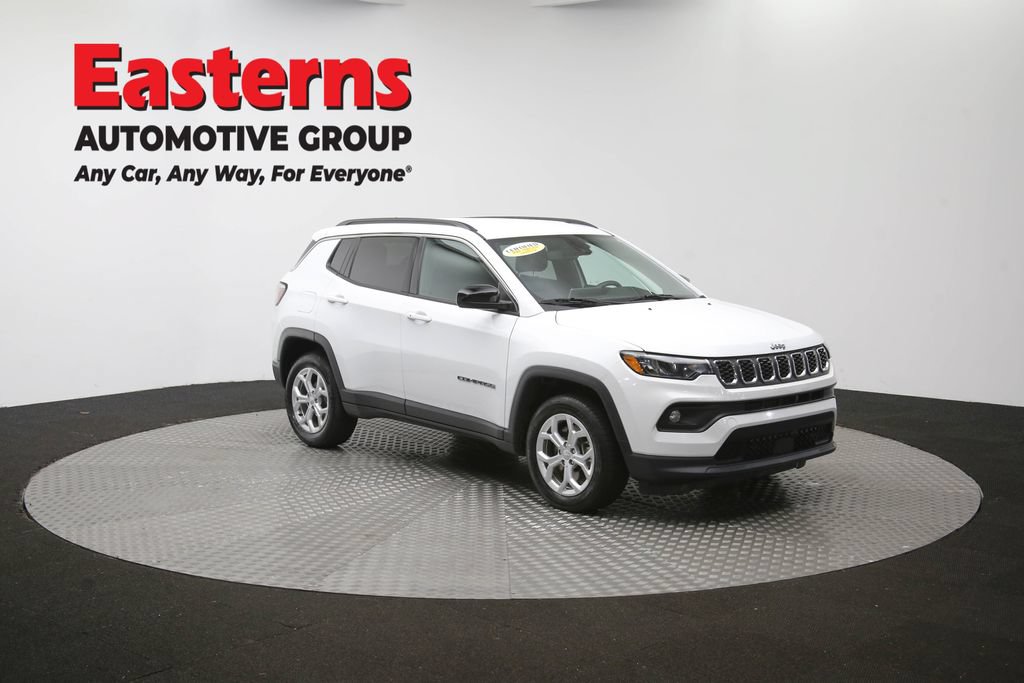 Used 2024 Jeep Compass Latitude AWD/4WD image 45