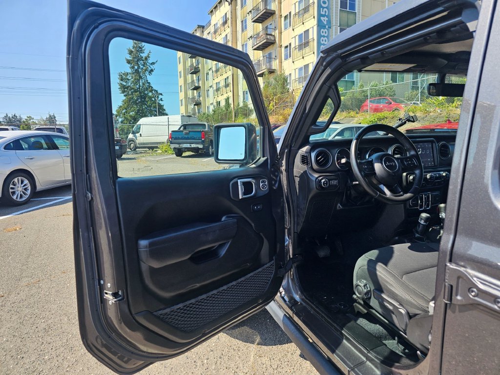 Used 2022 Jeep Gladiator Sport AWD/4WD image 19