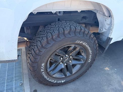 Used 2021 Chevrolet Silverado 1500 Custom Trail Boss AWD/4WD image 6