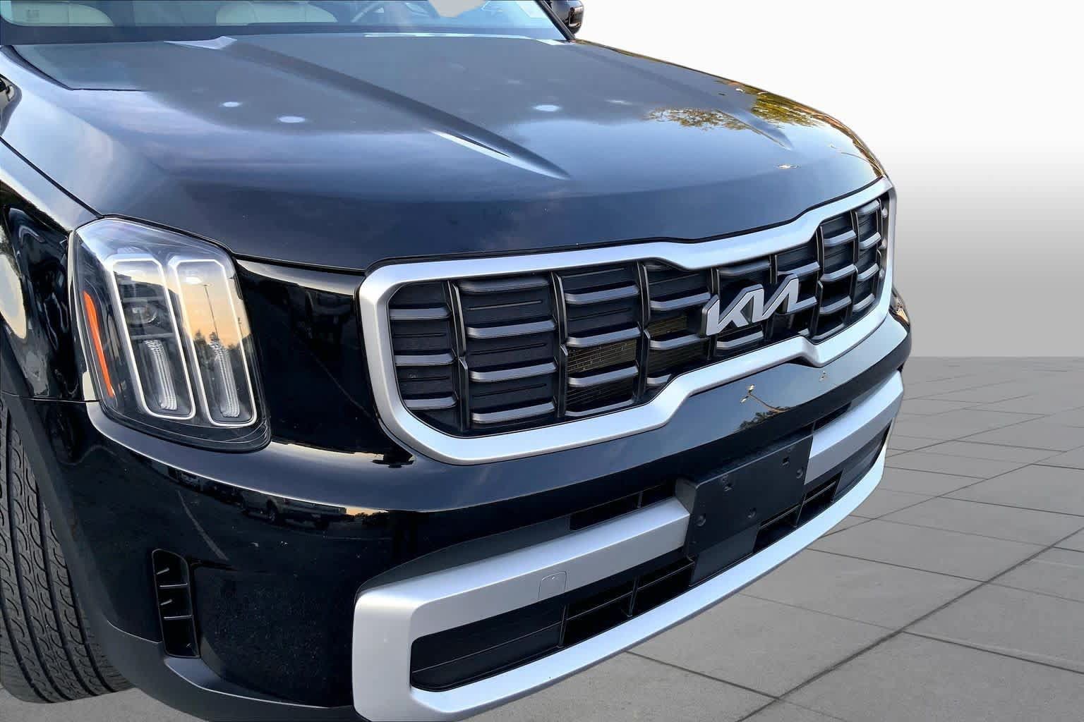 Used 2025 Kia Telluride S FWD image 26