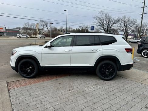 New 2026 Volkswagen Atlas SE image 4